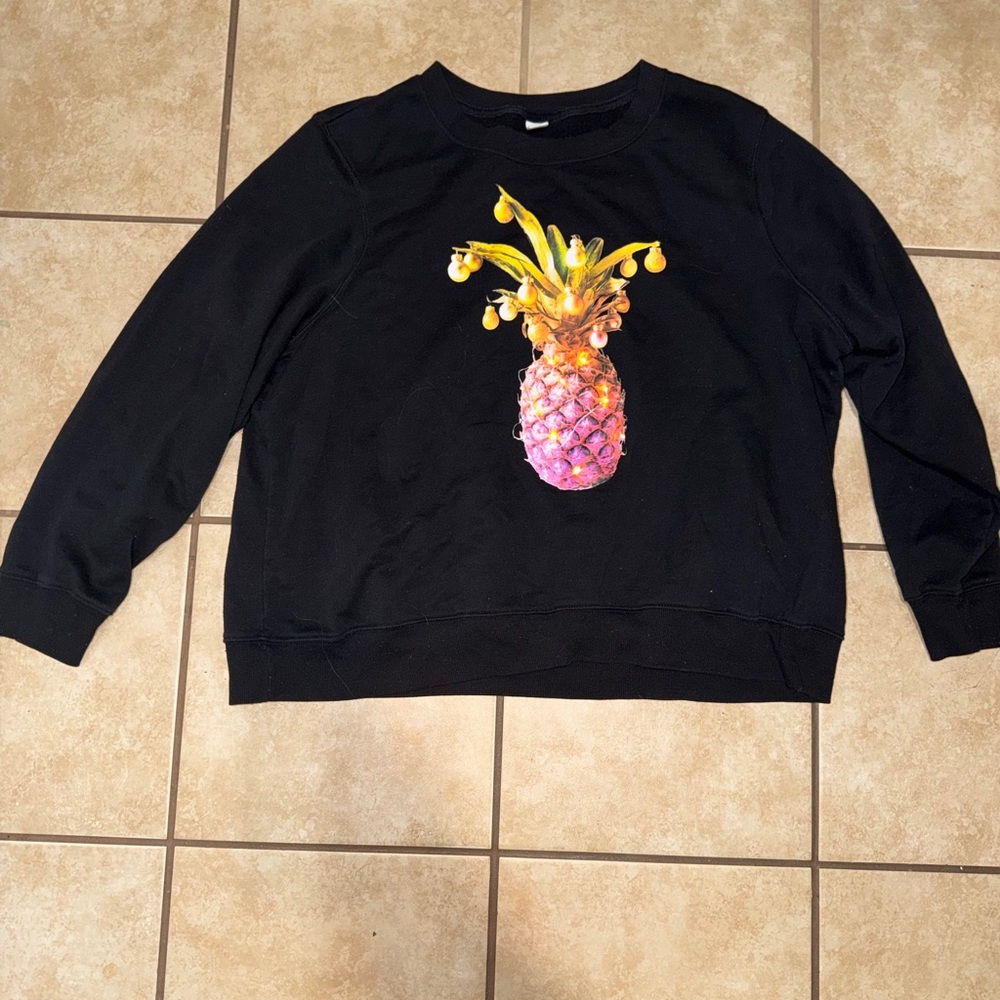 Old Navy Holiday Sweatshirt with Pineapple & Christmas Lights size XXL